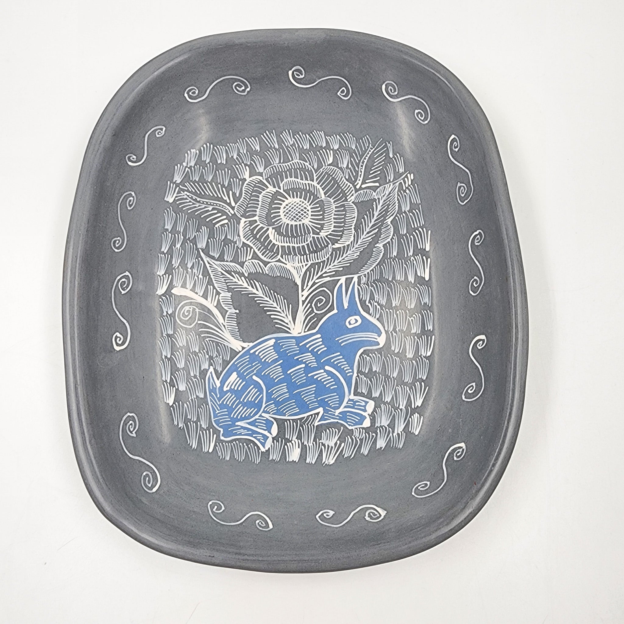 Burnished clay rectangular dish
