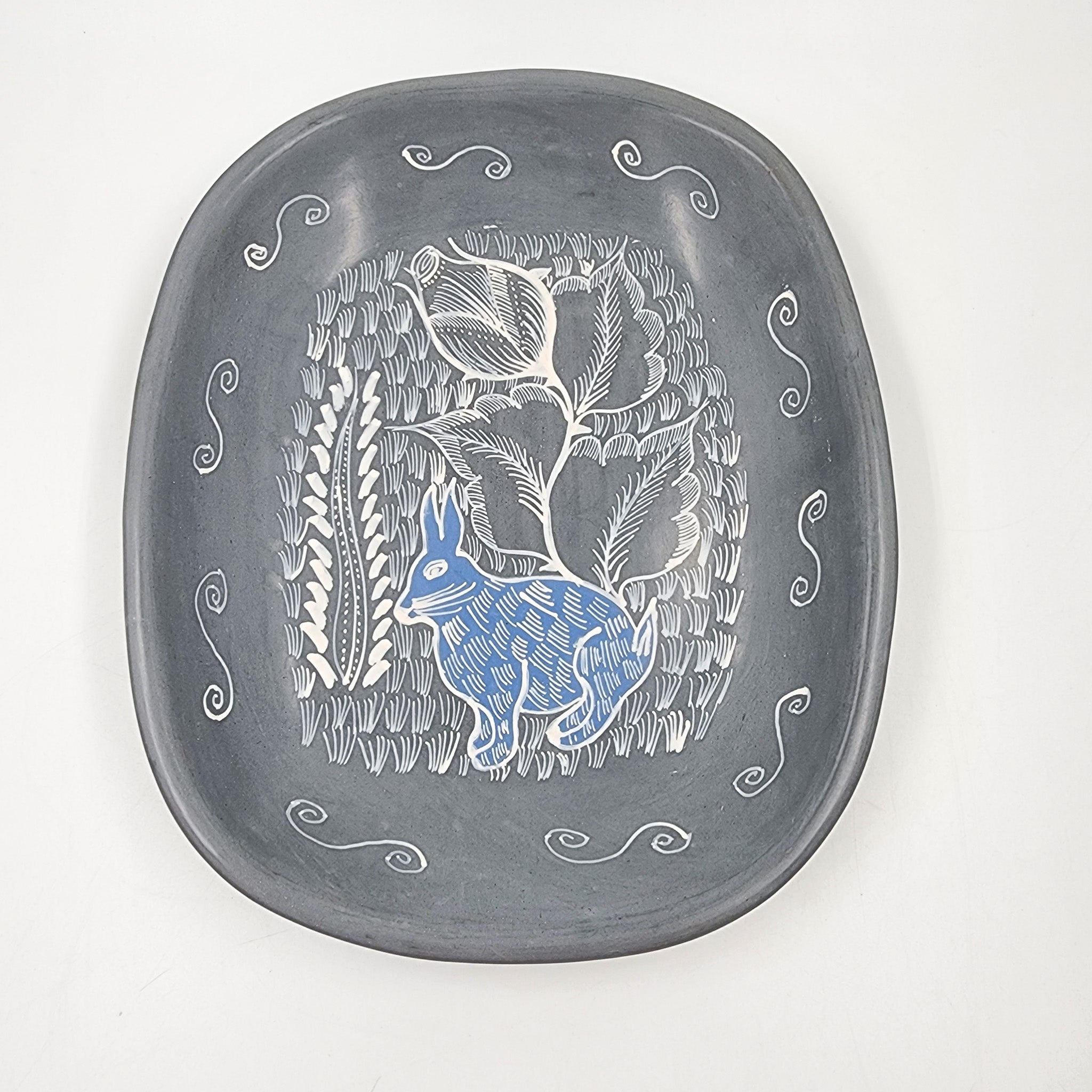 Burnished clay rectangular dish