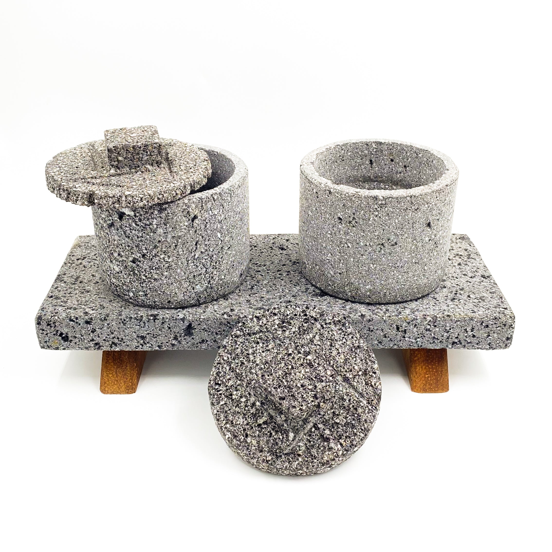 Volcanic stone salsero set with Hidalgo wood base