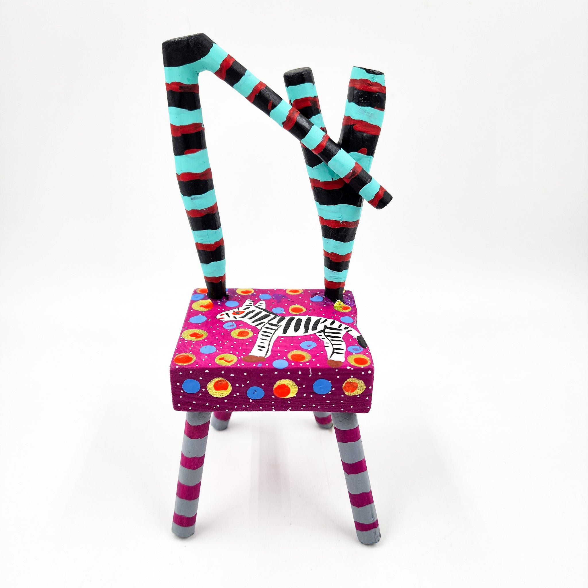 Sillita animales fantásticos talla de madera