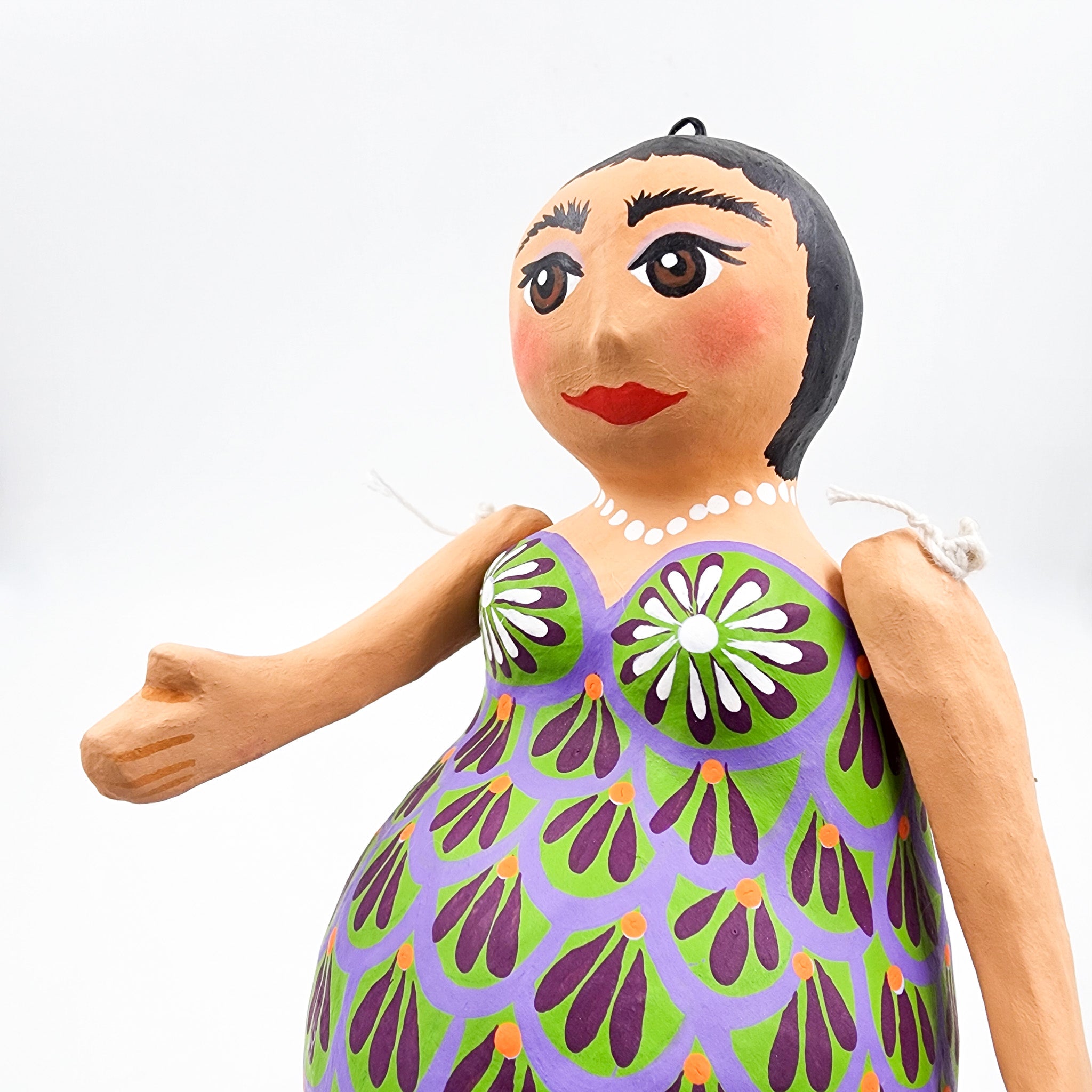 Sirena artesanal de cartonería mexicana con brazos articulados