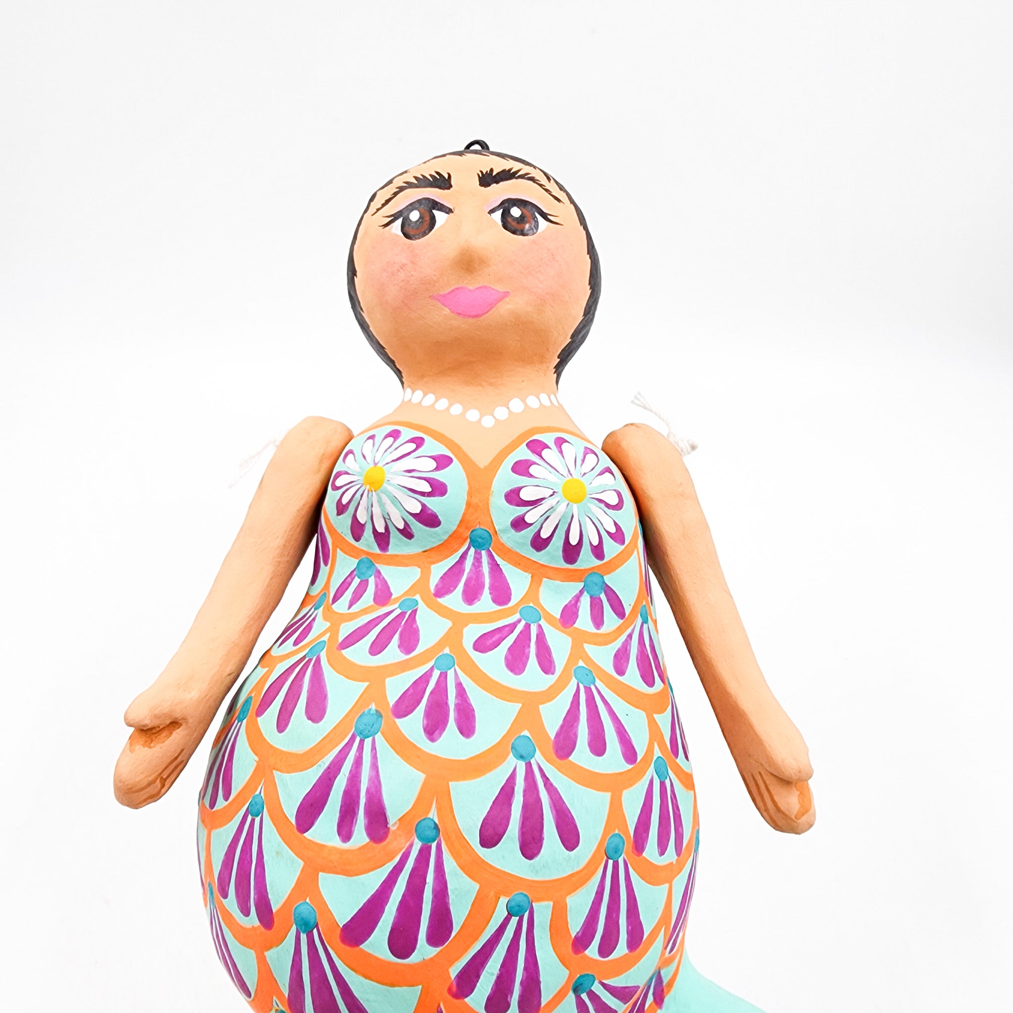 Sirena artesanal de cartonería mexicana con brazos articulados