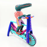 Cocodrilo en bicicleta — Talla de madera alebrije