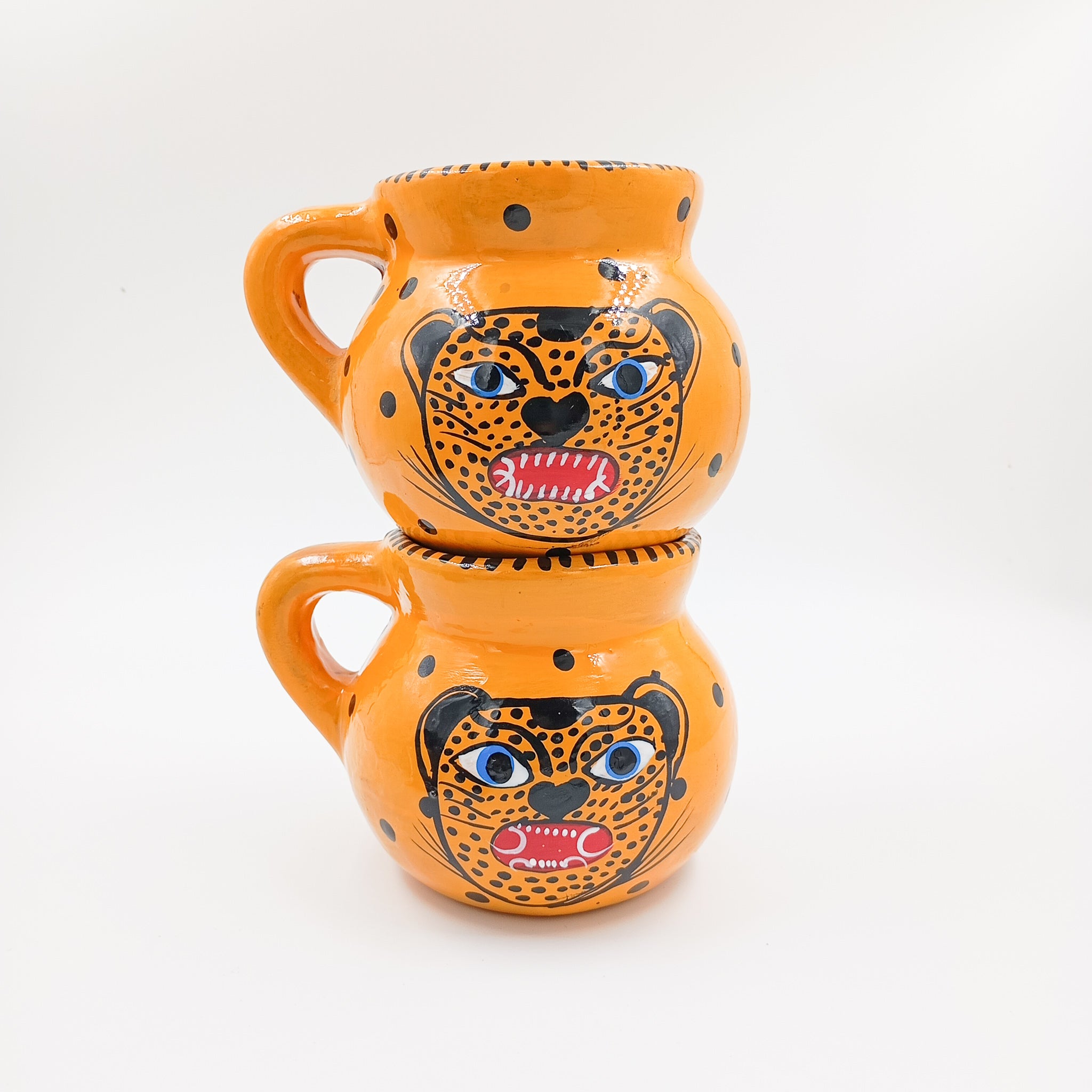 Tazas de barro Jaguar en negro o amarillo