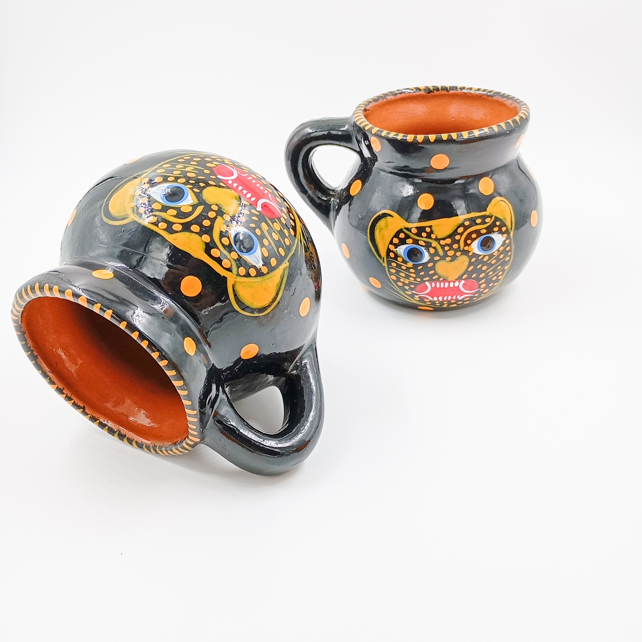 Tazas de barro Jaguar en negro o amarillo