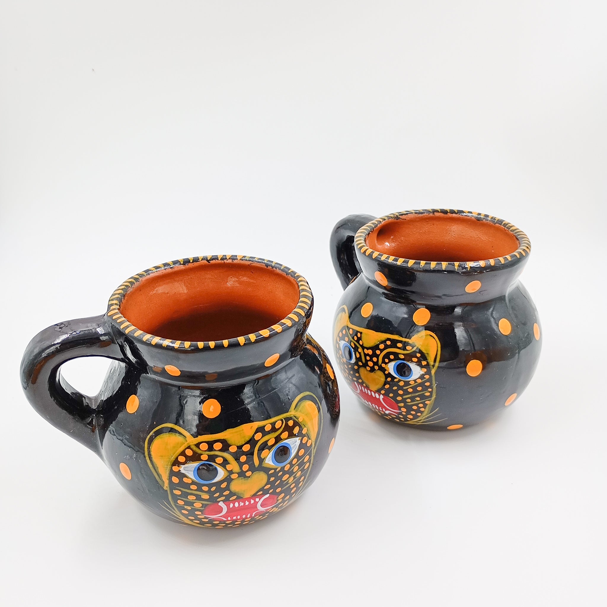 Tazas de barro Jaguar en negro o amarillo