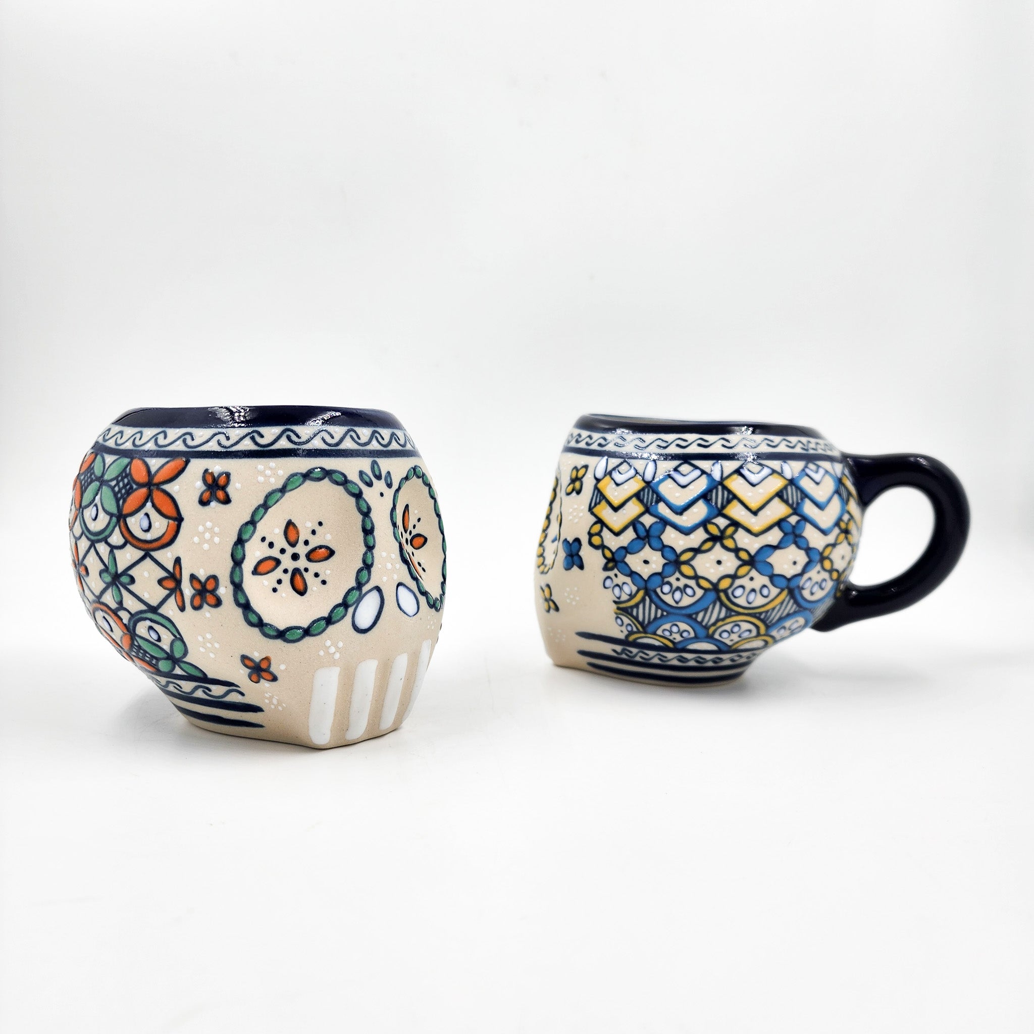 Taza calavera de cerámica