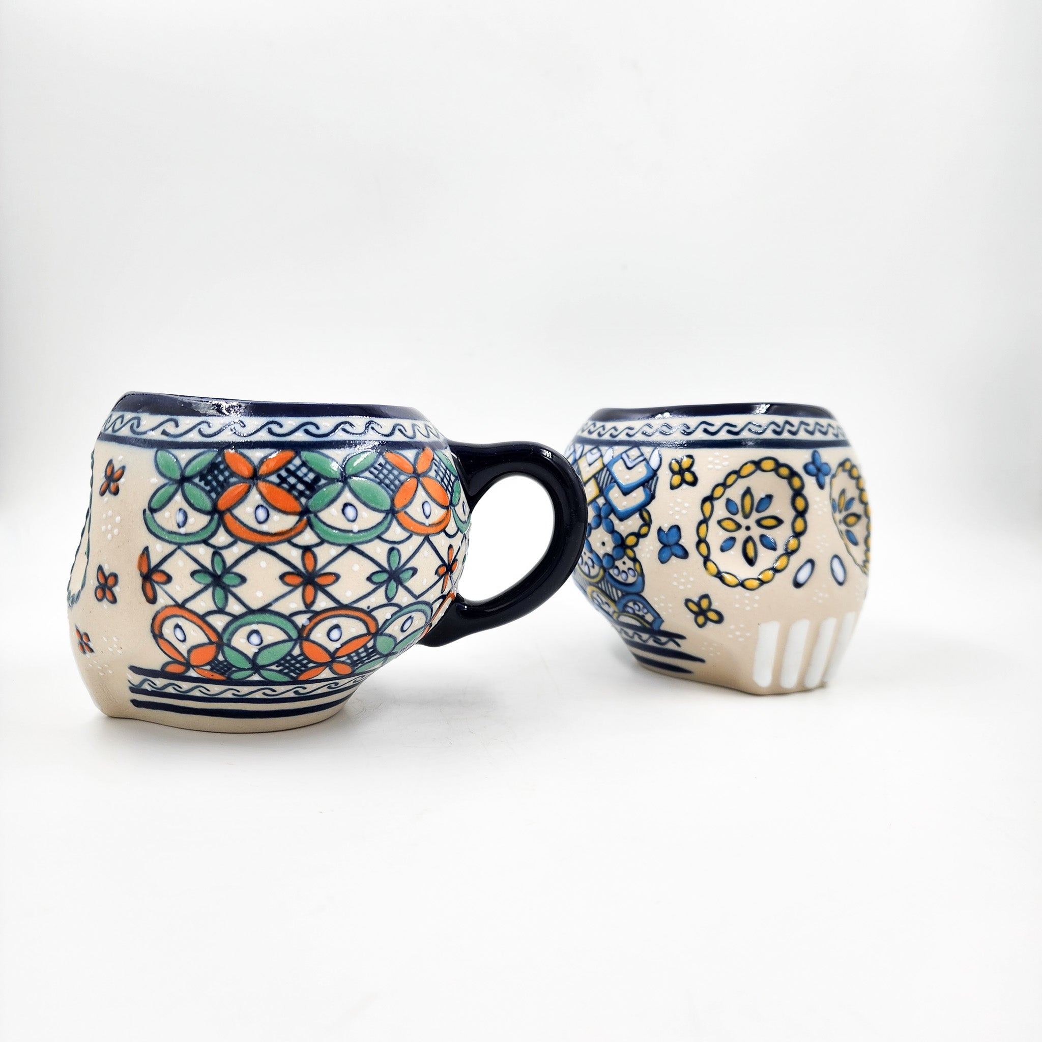Taza calavera de cerámica