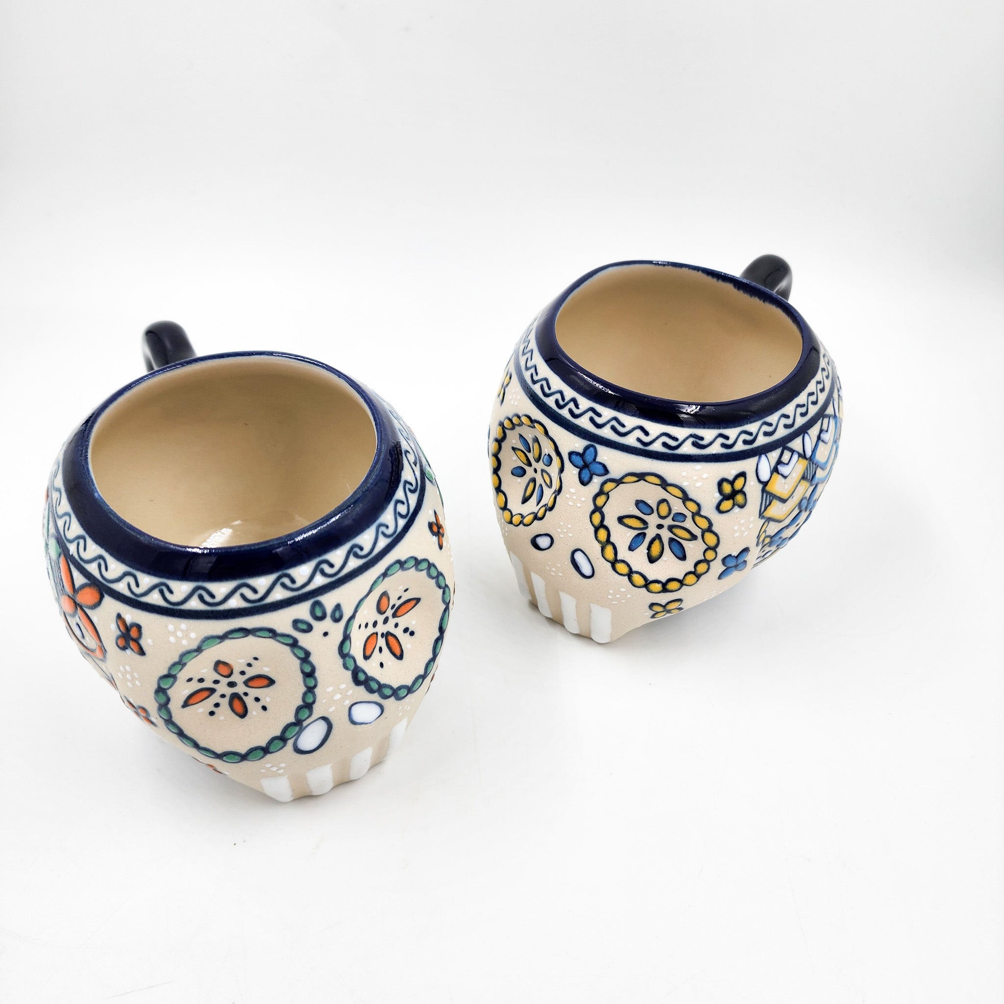 Taza calavera de cerámica