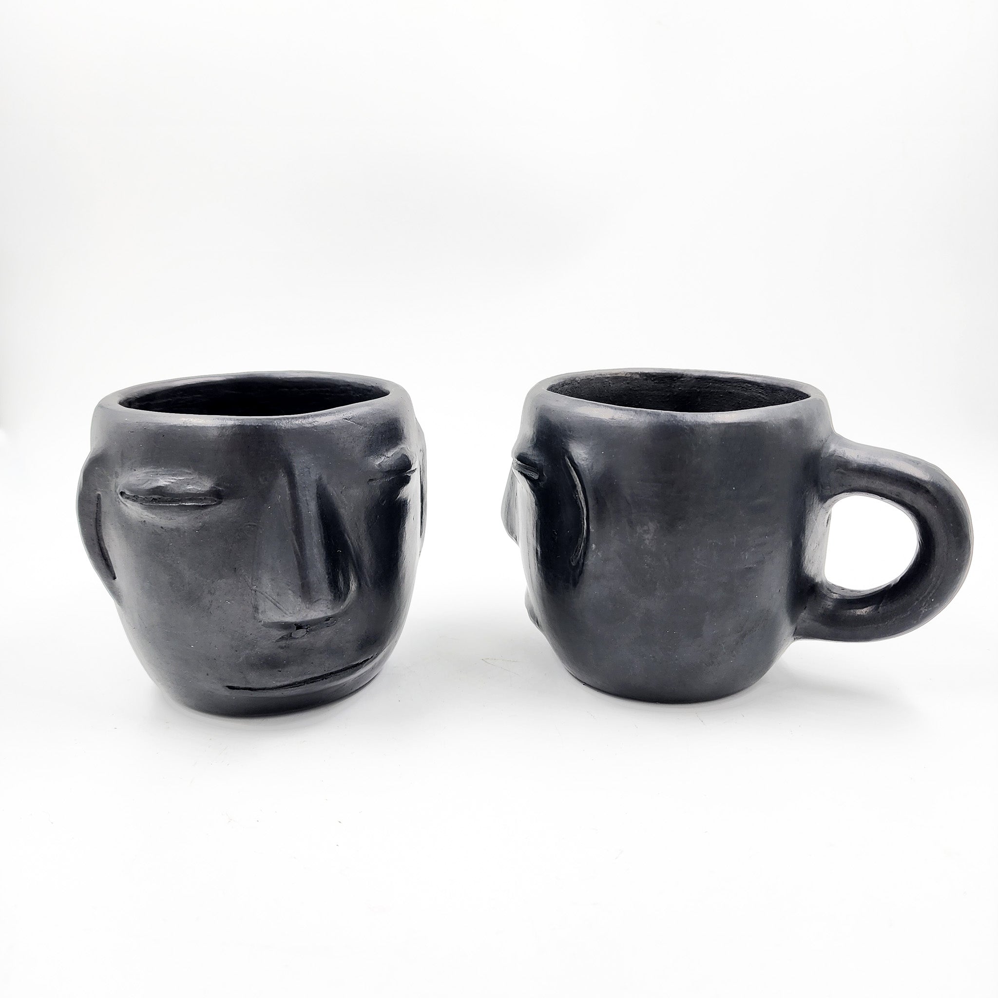 Taza Carita de barro negro
