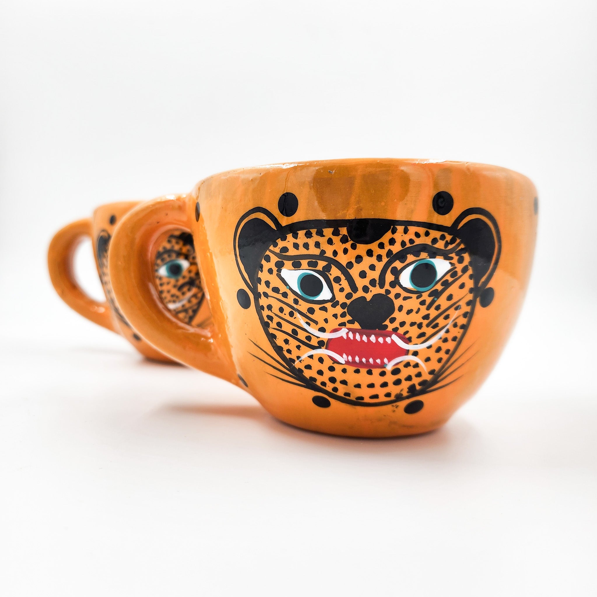 Taza grande de barro Jaguar